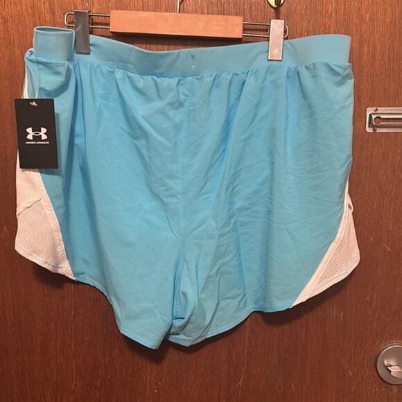 NWT Under Armour Loose Shorts - Picture 7 of 7